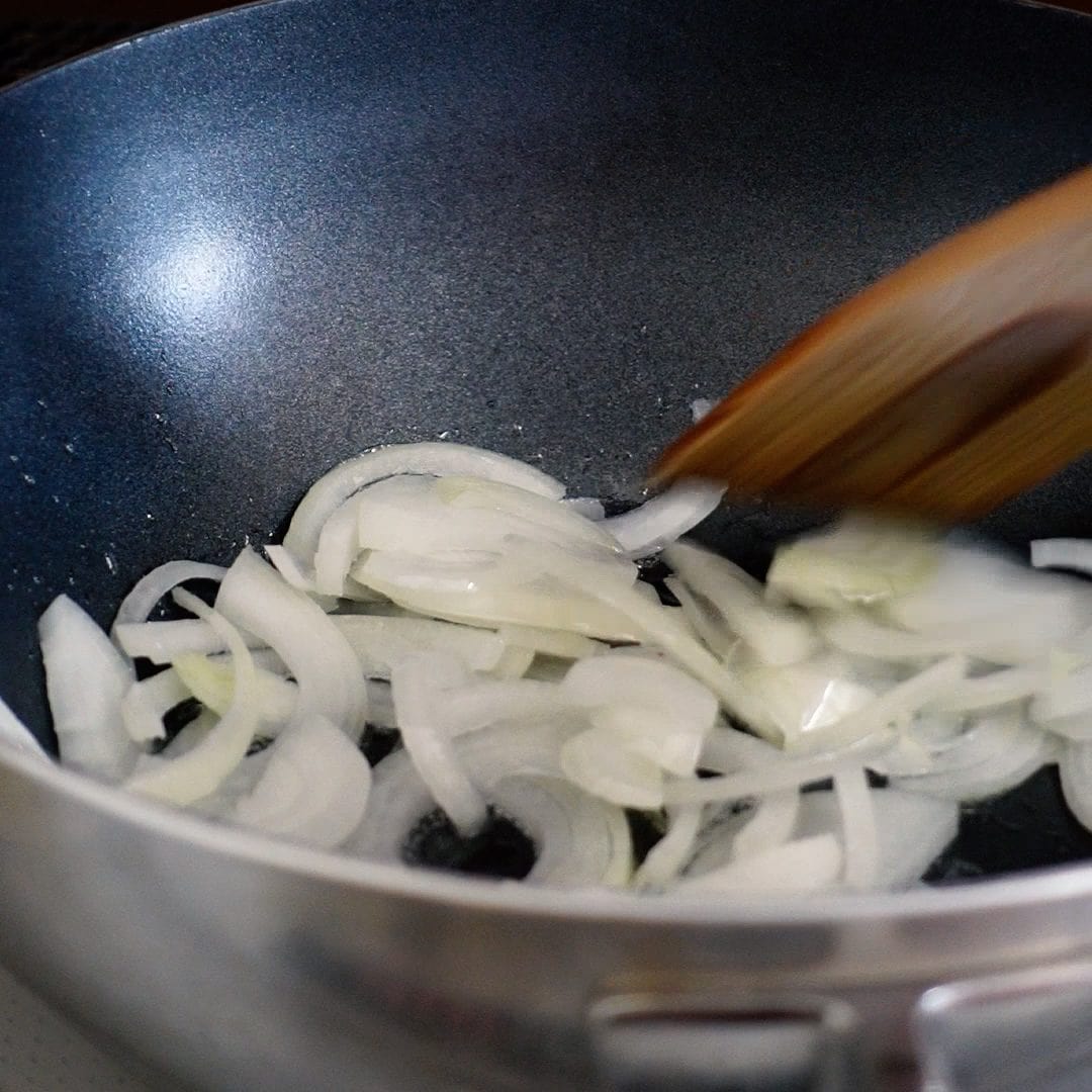 Stir fry onion