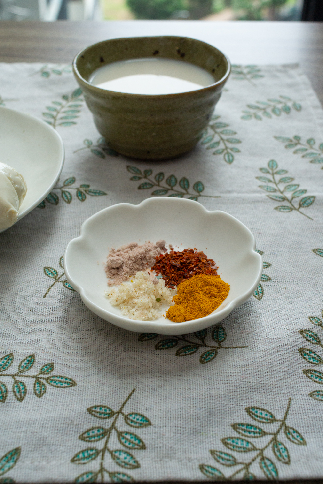 spices to make the vegan omelette