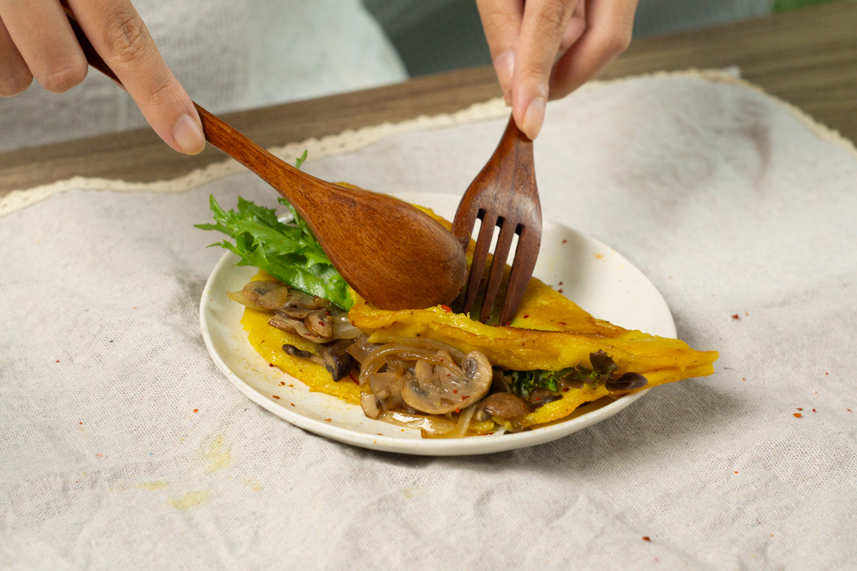 vegan mung bean egg ready to serve