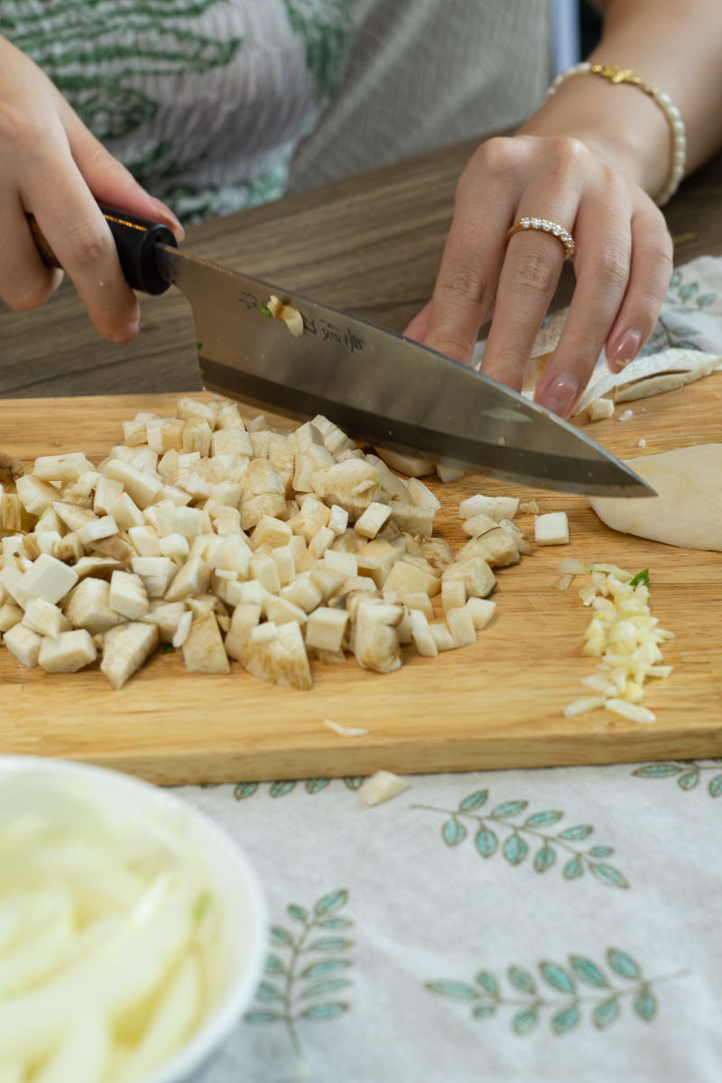 cutting the onion and mushroom