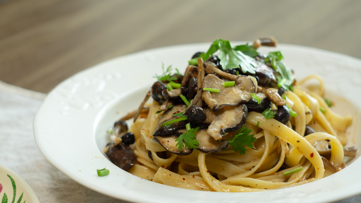miso mushroom pasta