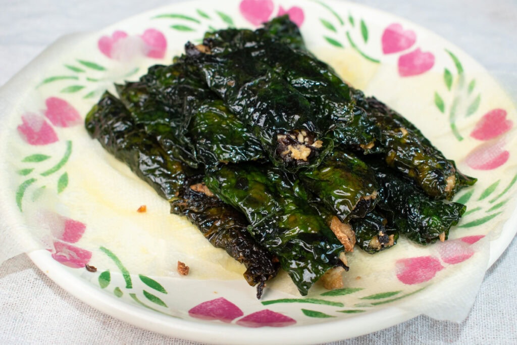 Vegan Betel Leaf Rolls ready to serve