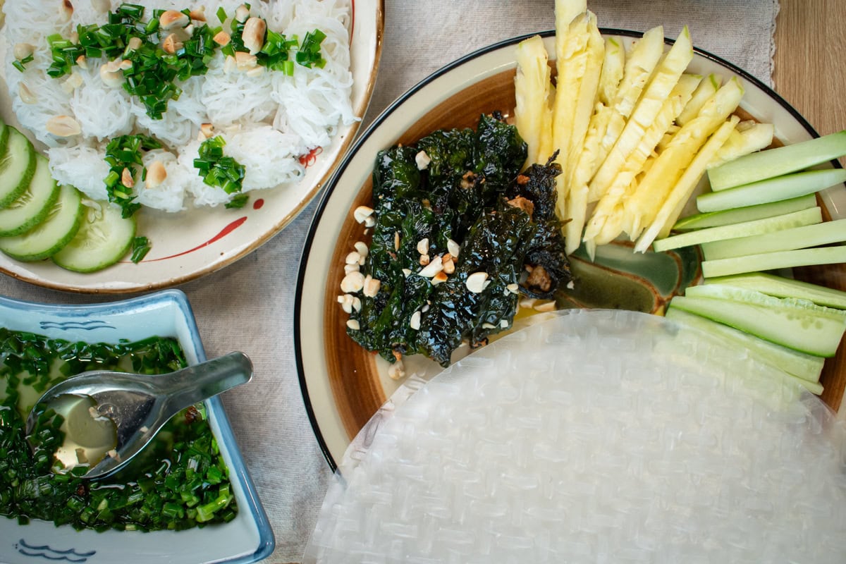 Vegan Betel Leaf Rolls