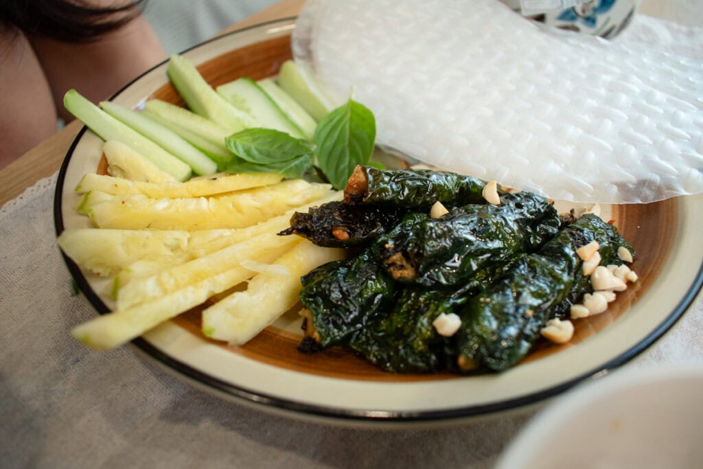 Vegan Betel Leaf Rolls with rice paper