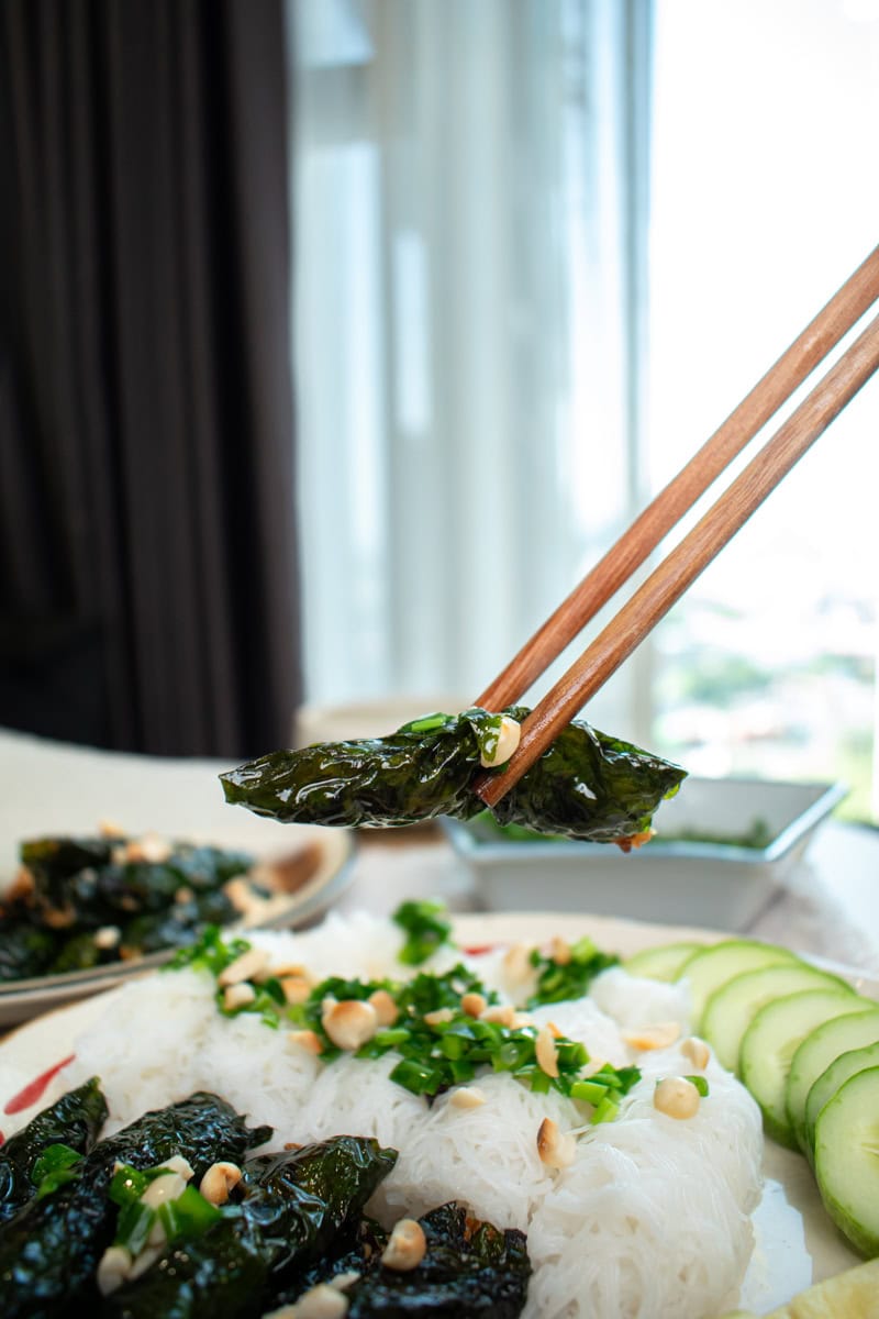 Vegan Betel Leaf Rolls